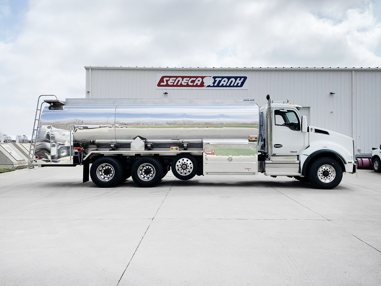 ST5000 For Sale Seneca Tank